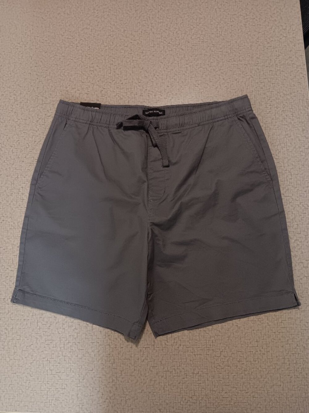 NWT Banana Republic Men's Pull-On Shorts Gray Size L